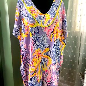 Lily Sale❤️Beautiful vibrant bathing suit coverup!